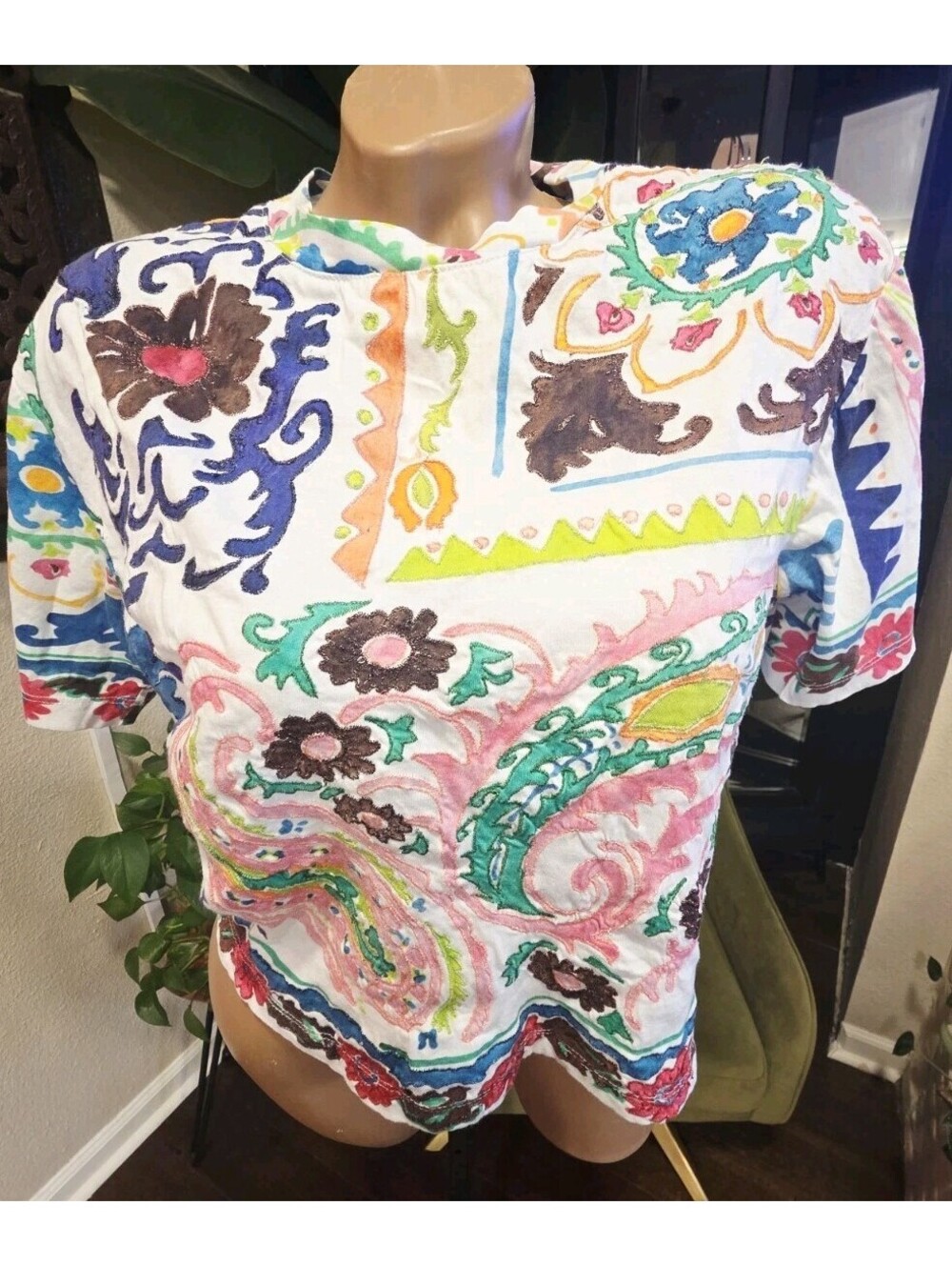 Robert Graham Women's Paisley Hearts Embroidered Cotton T-Shirt Size Small